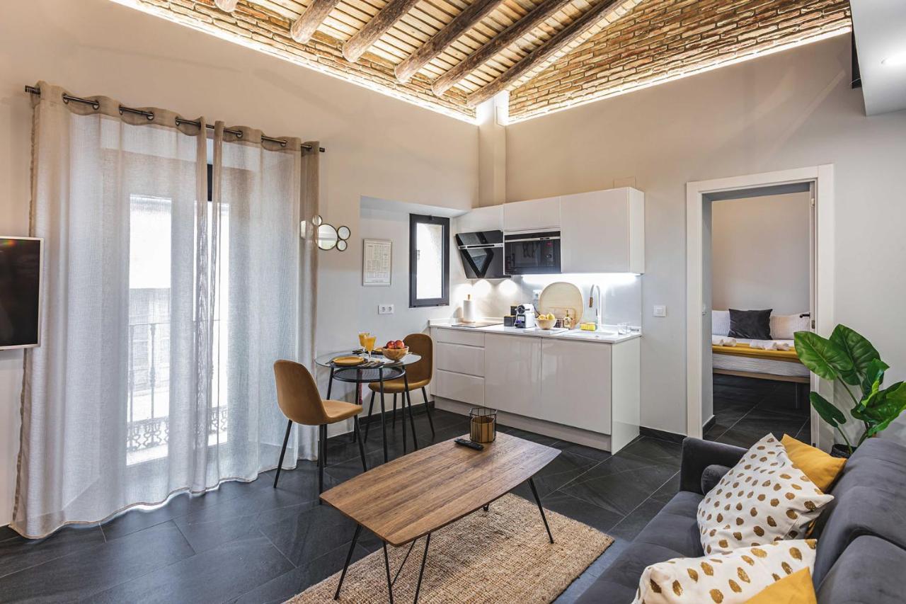 Apartamentos Caceres Central Suites Extérieur photo
